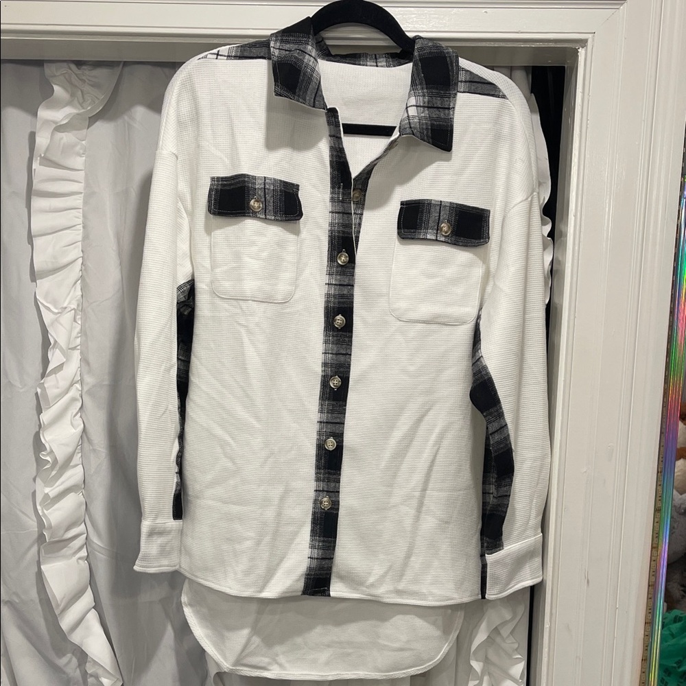 White and Black Plaid women’s Shacket jacket shirt nwot small oversized, Boho